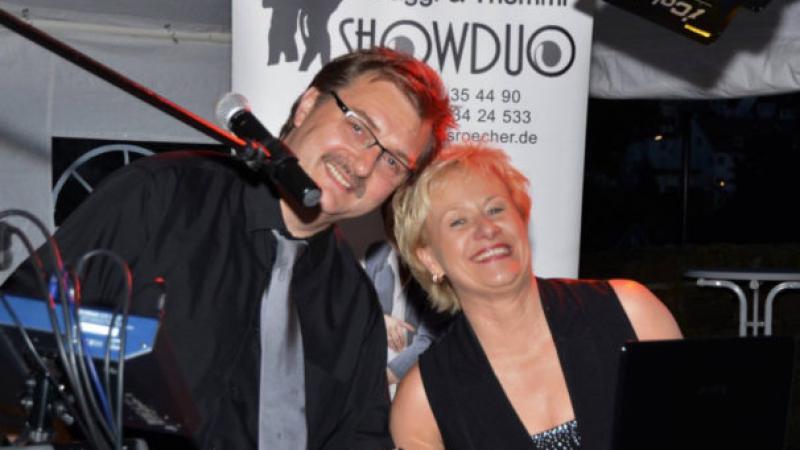 Mit Alleinunterhalter Thomas Röcher dem Show Duo Daggi & Thommi oder dem Duo Red Carpet haben Sie immer die richtige Musik auf Ihrer Party